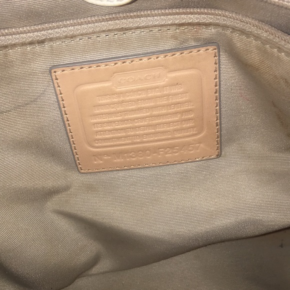 Coach Bag - Picture 4 of 8